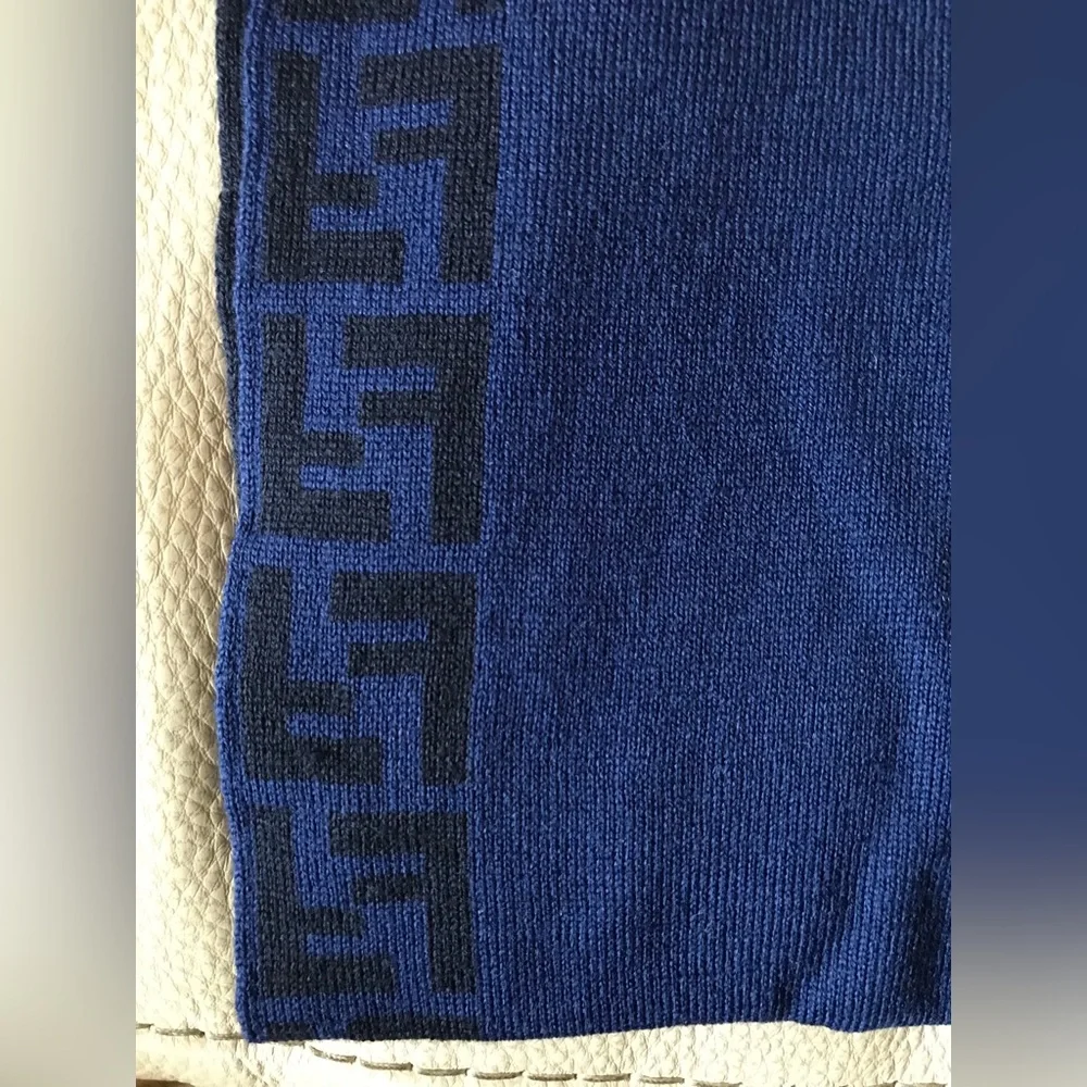 FENDI ZUCCA 100% wool scarf - Picture 2 of 6